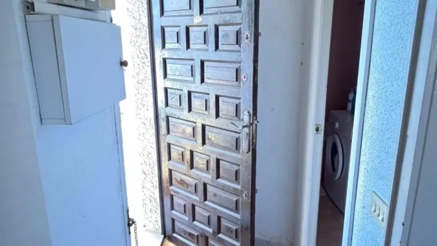 Apartamento de 1 dormitorio en Torrevieja, Spain No. 2836 № 1