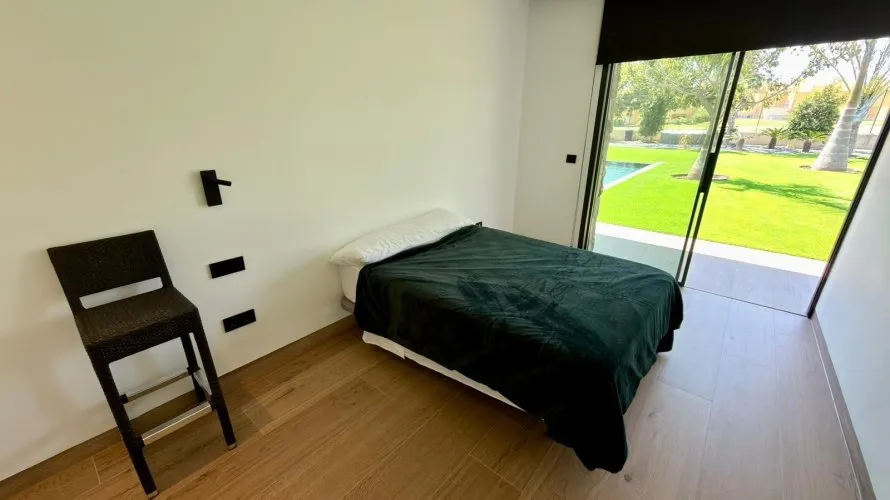 Villa de 3 dormitorios en Alicante, Spain No. 1453 № 7