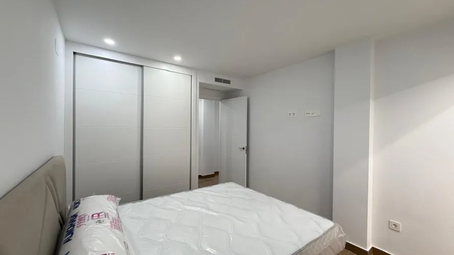 Apartamento de 2 dormitorios en Torrevieja, Spain No. 1957 № 8