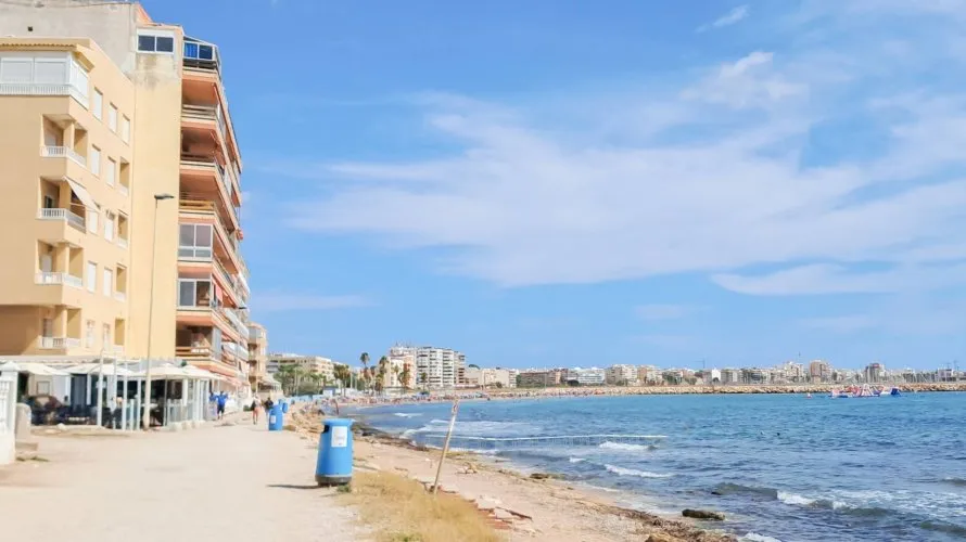Ático de 3 dormitorios en Torrevieja, Spain No. 2699