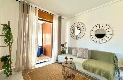 Apartamento de 1 dormitorio en Torrevieja, Spain No. 2770