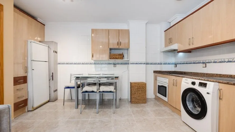 Apartamento de 2 dormitorios en Torrevieja, Spain No. 2756 № 19