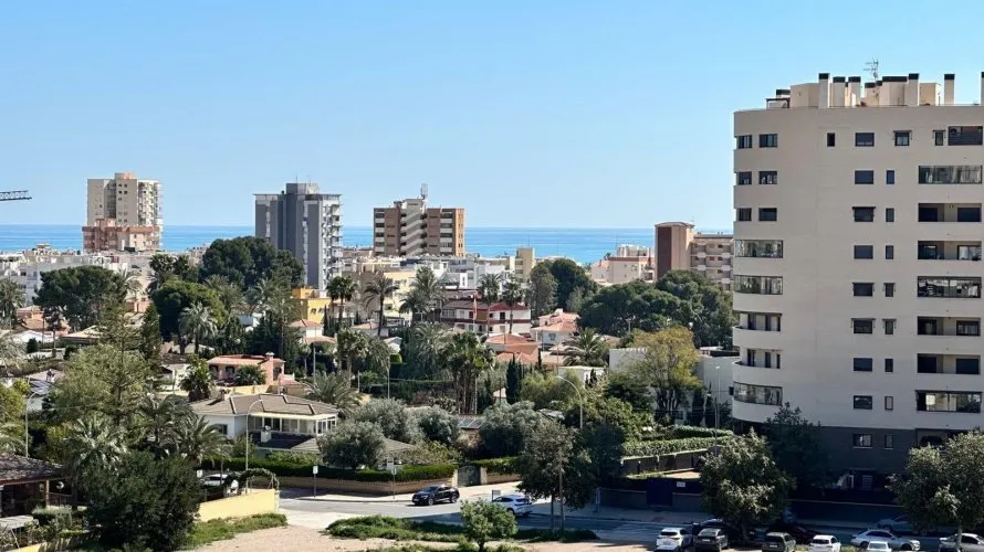 Apartamento de 3 dormitorios en Alicante, Spain No. 1944 № 6