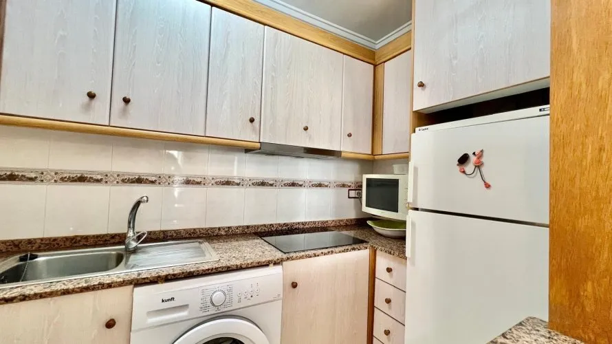 Apartamento de 2 dormitorios en Torrevieja, Spain No. 2782 № 5