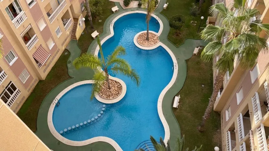 Apartamento de 2 dormitorios en Torrevieja, Spain No. 2685 № 27