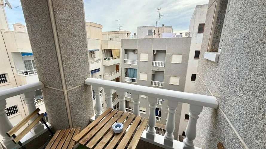 Apartamento de 1 dormitorio en Torrevieja, Spain No. 2737 № 3