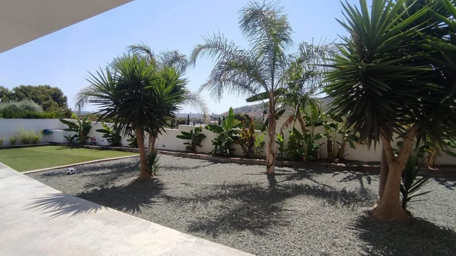 Villa de 5 dormitorios en Alicante, Spain No. 1524 № 10