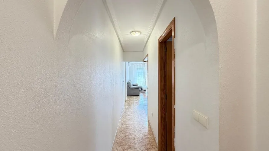 Apartamento de 2 dormitorios en Torrevieja, Spain No. 2729 № 21