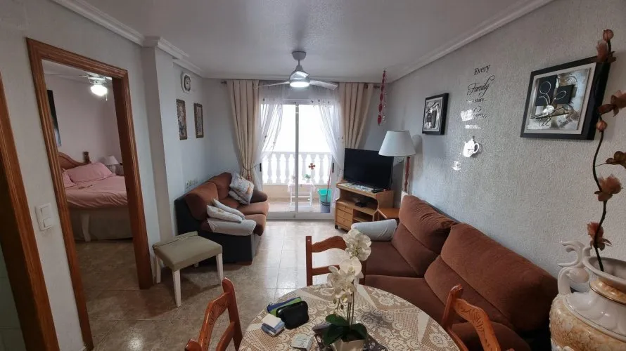 Apartamento de 2 dormitorios en Torrevieja, Spain No. 2698 № 11