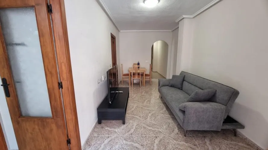 Apartamento de 2 dormitorios en Torrevieja, Spain No. 2682 № 2