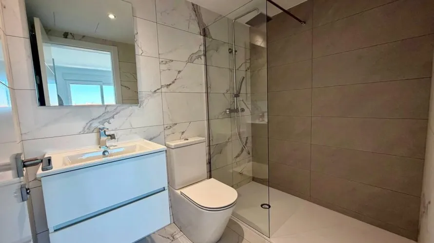 Apartamento de 2 dormitorios en Torrevieja, Spain No. 1532 № 15