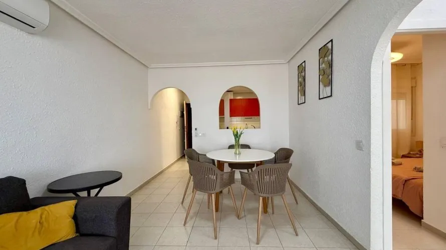 Apartamento de 2 dormitorios en Torrevieja, Spain No. 2692 № 19