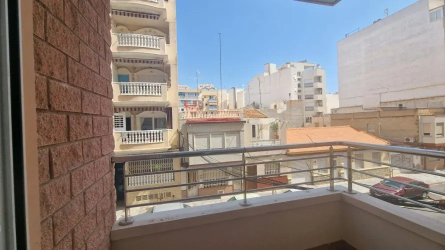 Apartamento de 2 dormitorios en Torrevieja, Spain No. 2681 № 13