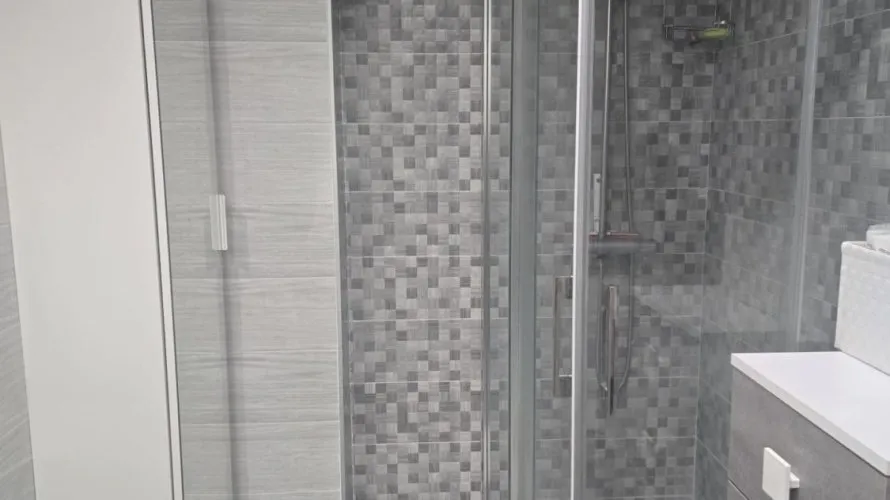 Apartamento de 4 dormitorios en Paterna, Spain No. 1457 № 2