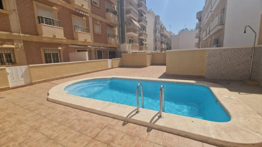 Apartamento de 2 dormitorios en Torrevieja, Spain No. 2681 № 14