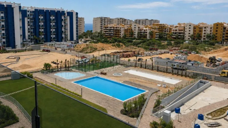 Apartamento de 2 dormitorios en Torrevieja, Spain No. 1532 № 23
