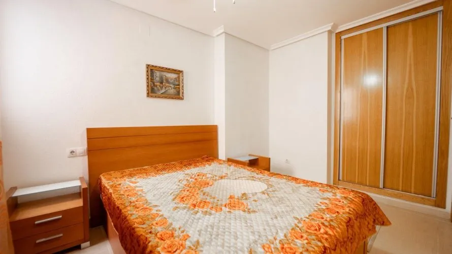 Apartamento de 2 dormitorios en Torrevieja, Spain No. 2673 № 5