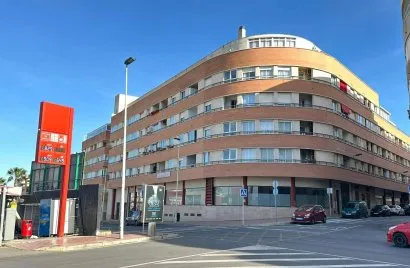 Apartamento de 2 dormitorios en Torrevieja, Spain No. 2799