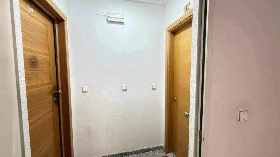 Apartamento de 1 dormitorio en Torrevieja, Spain No. 2661 № 1