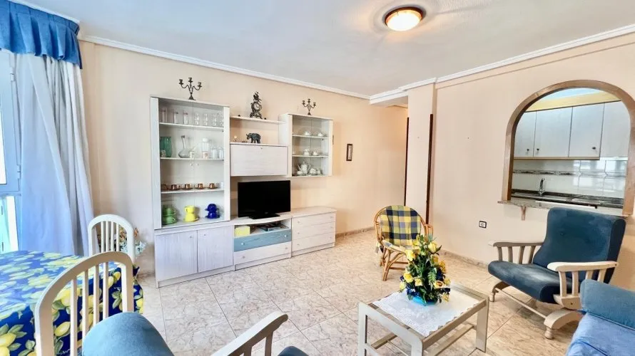 Apartamento de 2 dormitorios en Torrevieja, Spain No. 2782 № 8