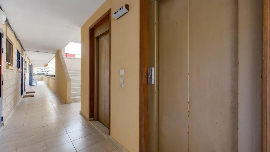 Apartamento de 1 dormitorio en Torrevieja, Spain No. 2769