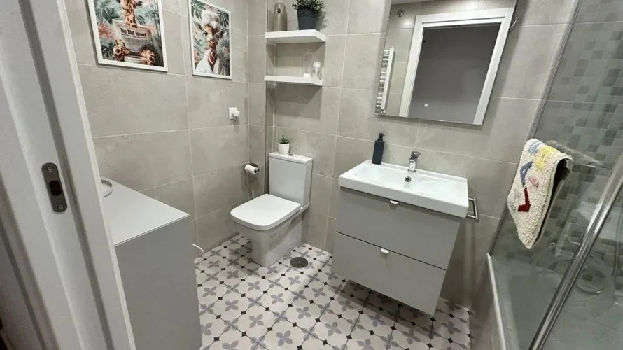 Apartamento de 3 dormitorios en Alicante, Spain No. 1944