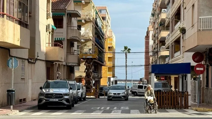 Apartamento de 2 dormitorios en Torrevieja, Spain No. 2692 № 26