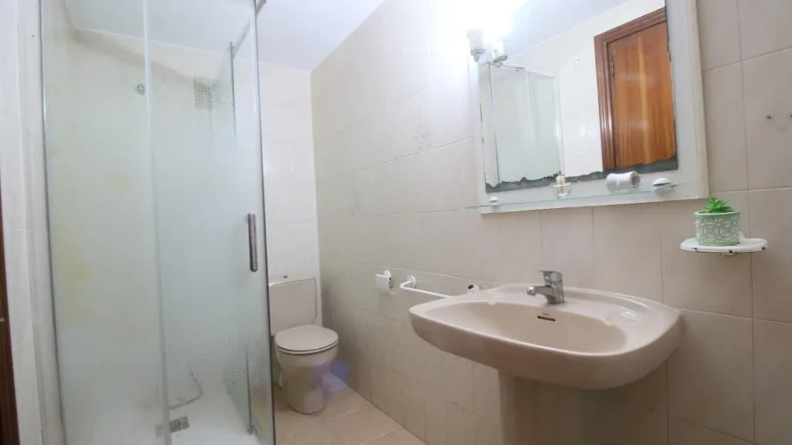 Apartamento de 2 dormitorios en Alicante, Spain No. 1545 № 10