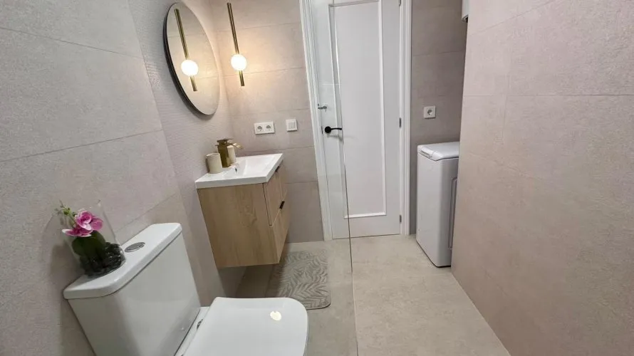 Apartamento de 2 dormitorios en Torrevieja, Spain No. 1536 № 4
