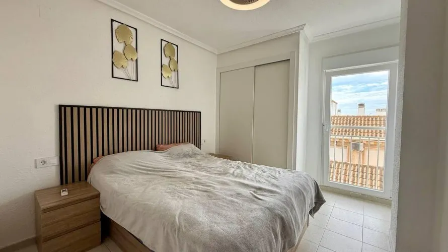 Apartamento de 2 dormitorios en Torrevieja, Spain No. 2692 № 16