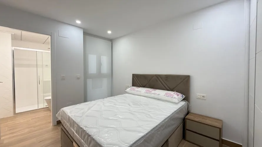 Apartamento de 2 dormitorios en Torrevieja, Spain No. 1957 № 2