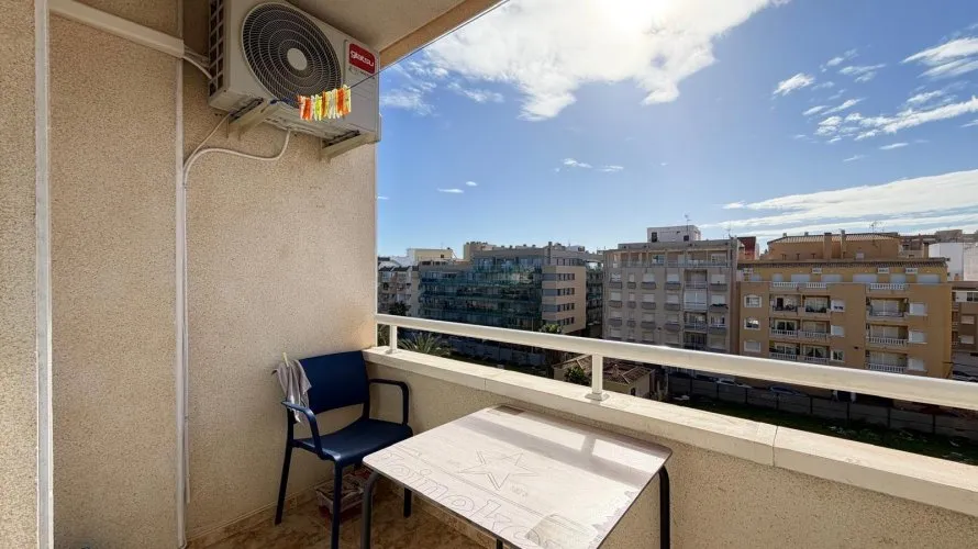 Apartamento de 2 dormitorios en Torrevieja, Spain No. 2729 № 3