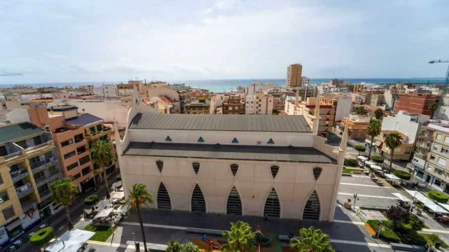 Apartamento de 102m² en Torrevieja, Spain No. 1505 № 3