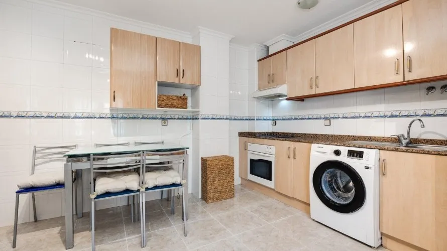 Apartamento de 2 dormitorios en Torrevieja, Spain No. 2756 № 18