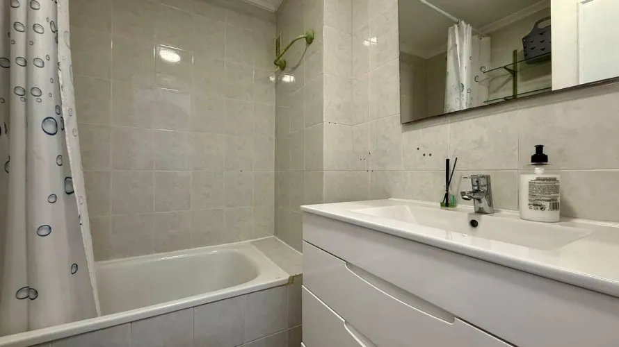 Apartamento de 2 dormitorios en Torrevieja, Spain No. 2692 № 7