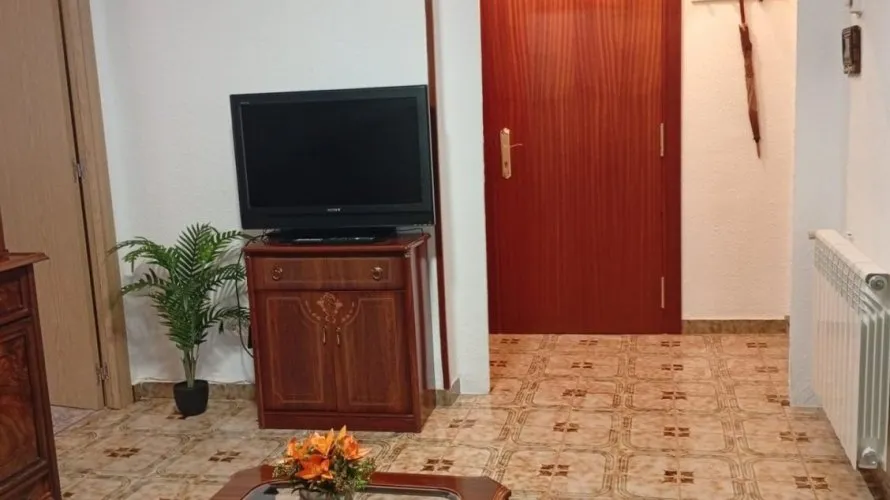 Apartamento de 1 dormitorio en Mieres, Spain No. 2824 № 6