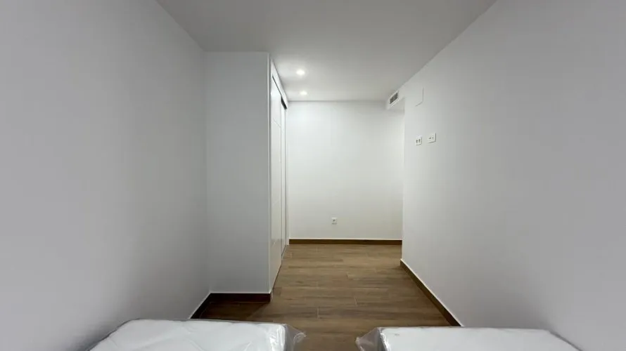 Apartamento de 2 dormitorios en Torrevieja, Spain No. 1957 № 20
