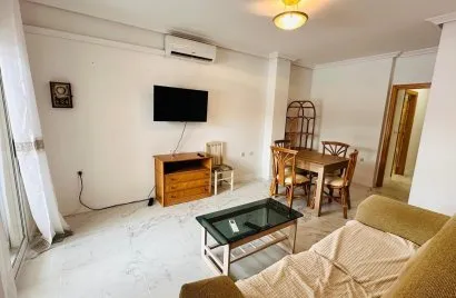 Apartamento de 2 dormitorios en Torrevieja, Spain No. 2674