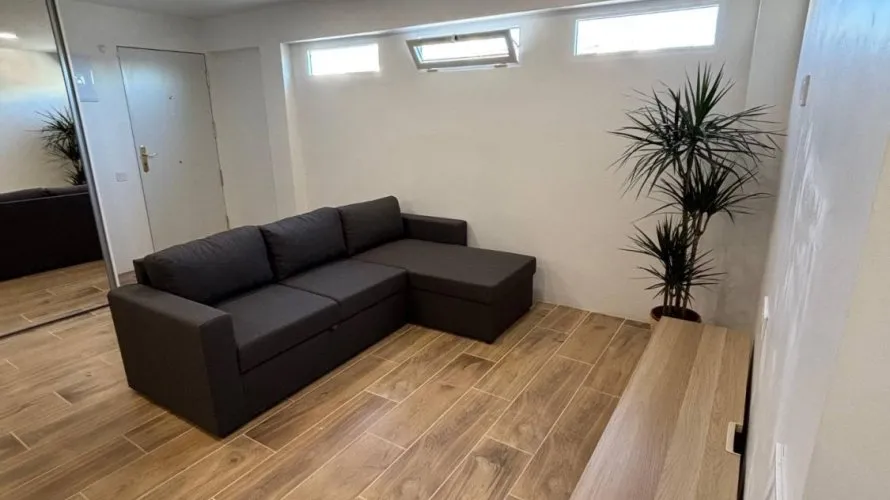 Apartamento de 3 dormitorios en Manises, Spain No. 2785 № 2