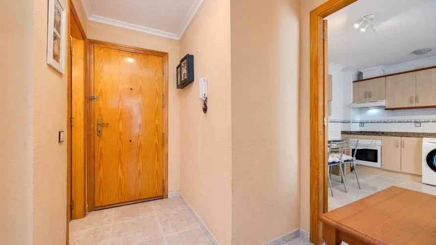 Apartamento de 2 dormitorios en Torrevieja, Spain No. 2756 № 14
