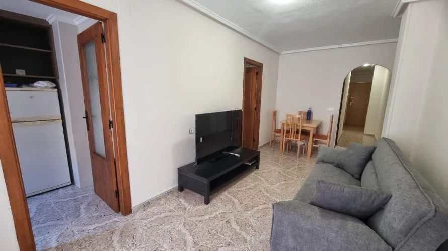Apartamento de 2 dormitorios en Torrevieja, Spain No. 2682 № 8