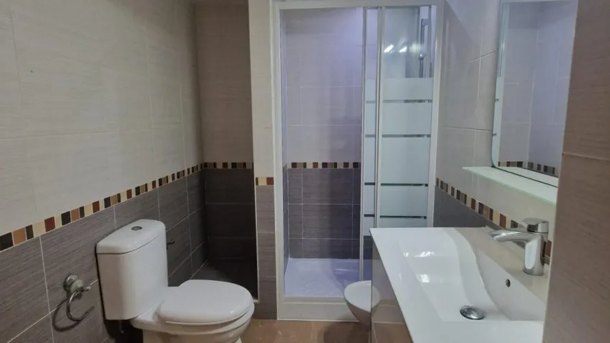 Apartamento de 2 dormitorios en Torrevieja, Spain No. 2681