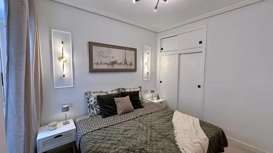 Apartamento de 2 dormitorios en Torrevieja, Spain No. 1536 № 24