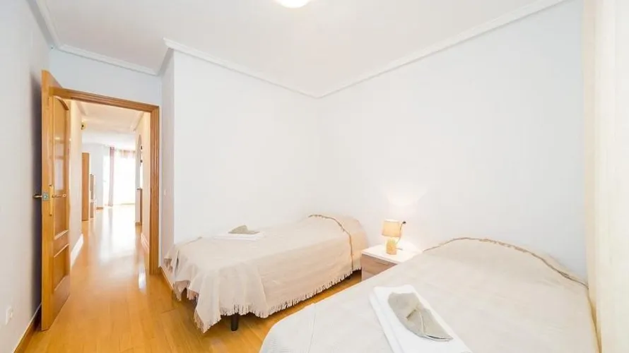 Apartamento de 2 dormitorios en Torrevieja, Spain No. 2838 № 11