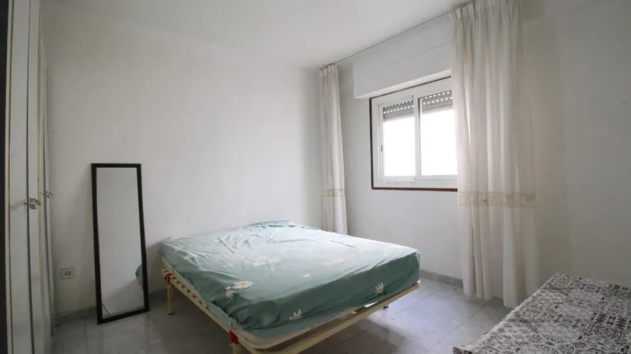 Apartamento de 2 dormitorios en Alicante, Spain No. 1545 № 4