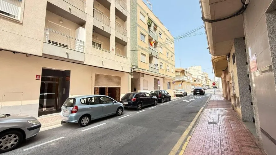 Apartamento de 1 dormitorio en Torrevieja, Spain No. 2661 № 4