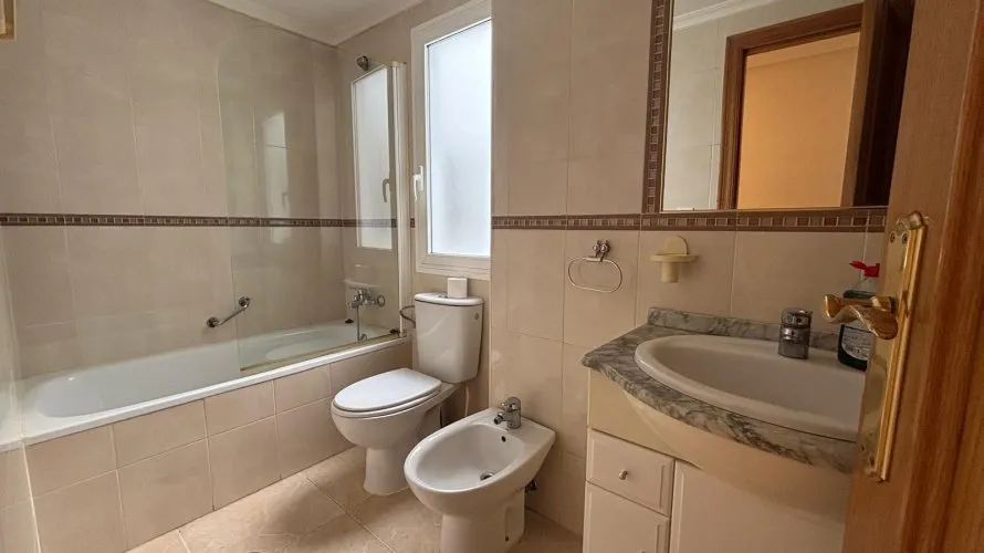 Apartamento de 2 dormitorios en Torrevieja, Spain No. 2810 № 8