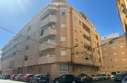 Apartamento de 2 dormitorios en Torrevieja, Spain No. 2845