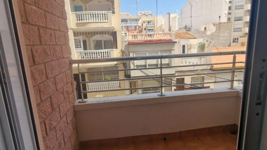Apartamento de 2 dormitorios en Torrevieja, Spain No. 2681 № 1