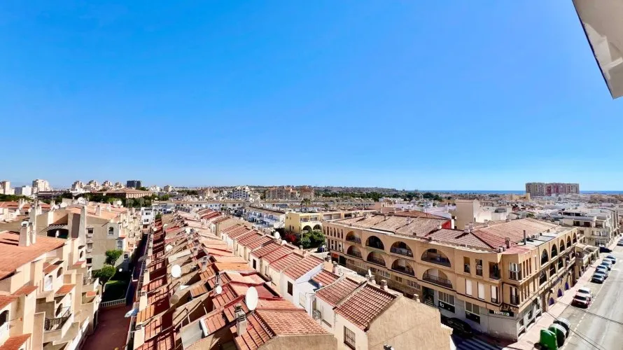 Ático de 1 dormitorio en Torrevieja, Spain No. 2808 № 1